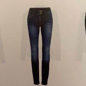 Cabi cinch skinny 3938